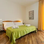Santa Scolastica By Apulia Apartment
